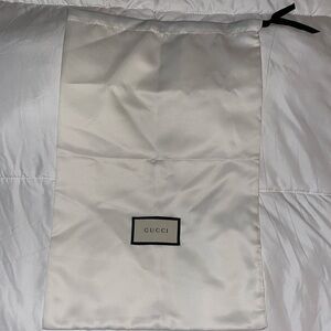 Gucci dust bag (1)